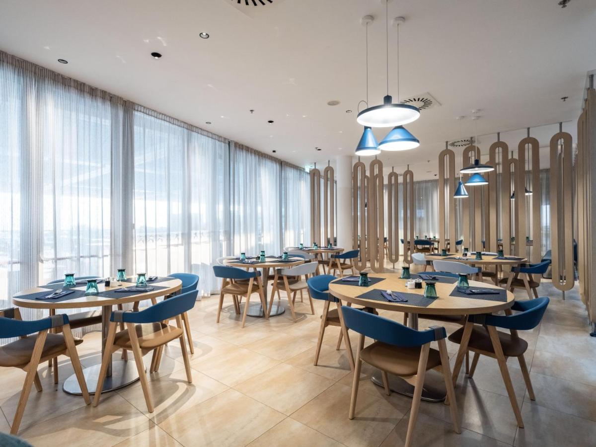 Falkensteiner Family Hotel Diadora Petrčane Dış mekan fotoğraf Restaurant