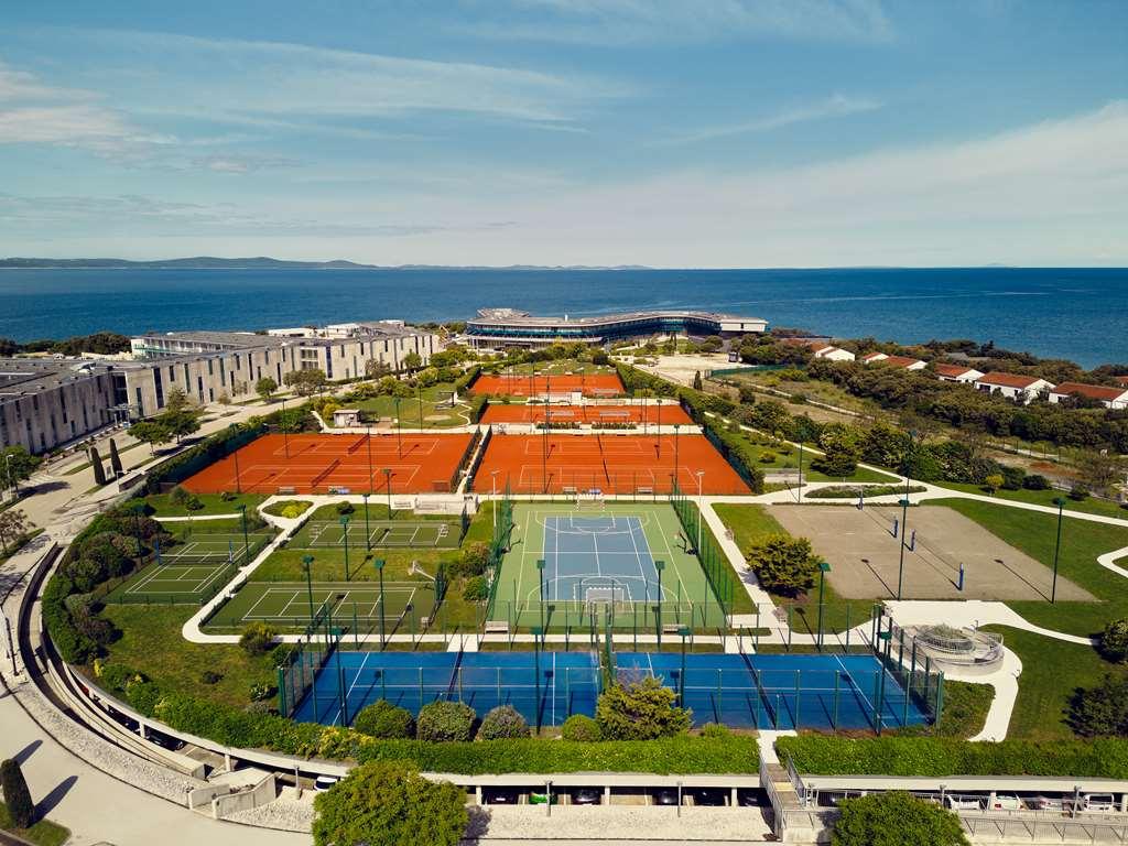 Falkensteiner Family Hotel Diadora Petrčane Konforlar fotoğraf Tennis Club